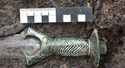 The remarkable archaeological discovery of a 3,000-Year-Old Sword So Well Preserved It's Still Gleaming