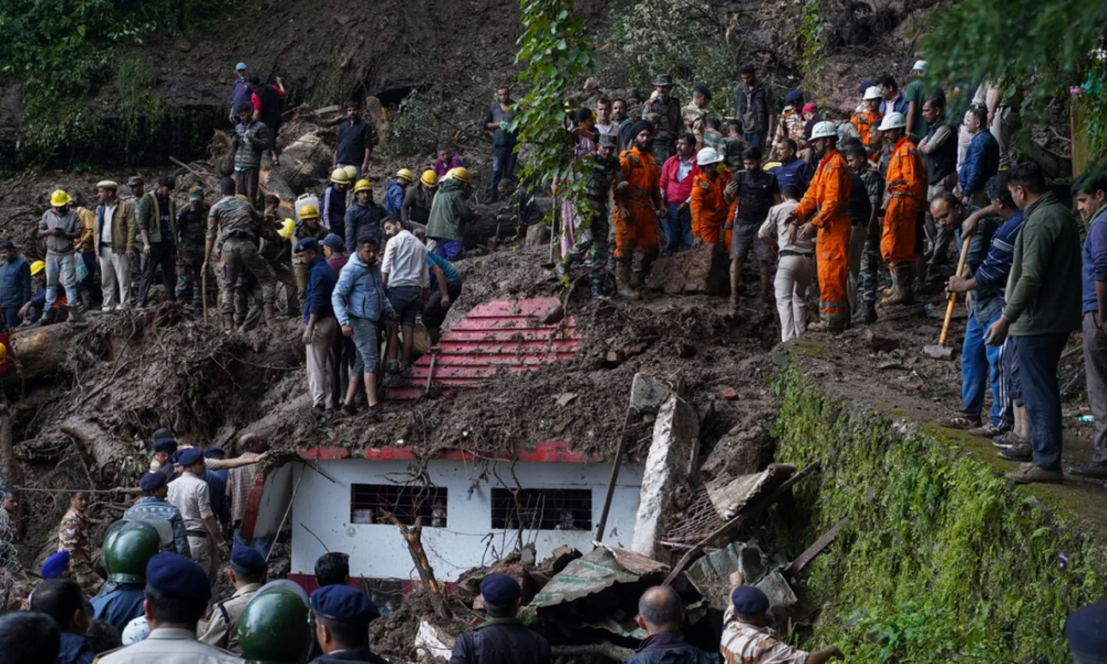 Heavy Rains Leave 25 Trapped and 16 Dead in Northern India As Temple Collapsed