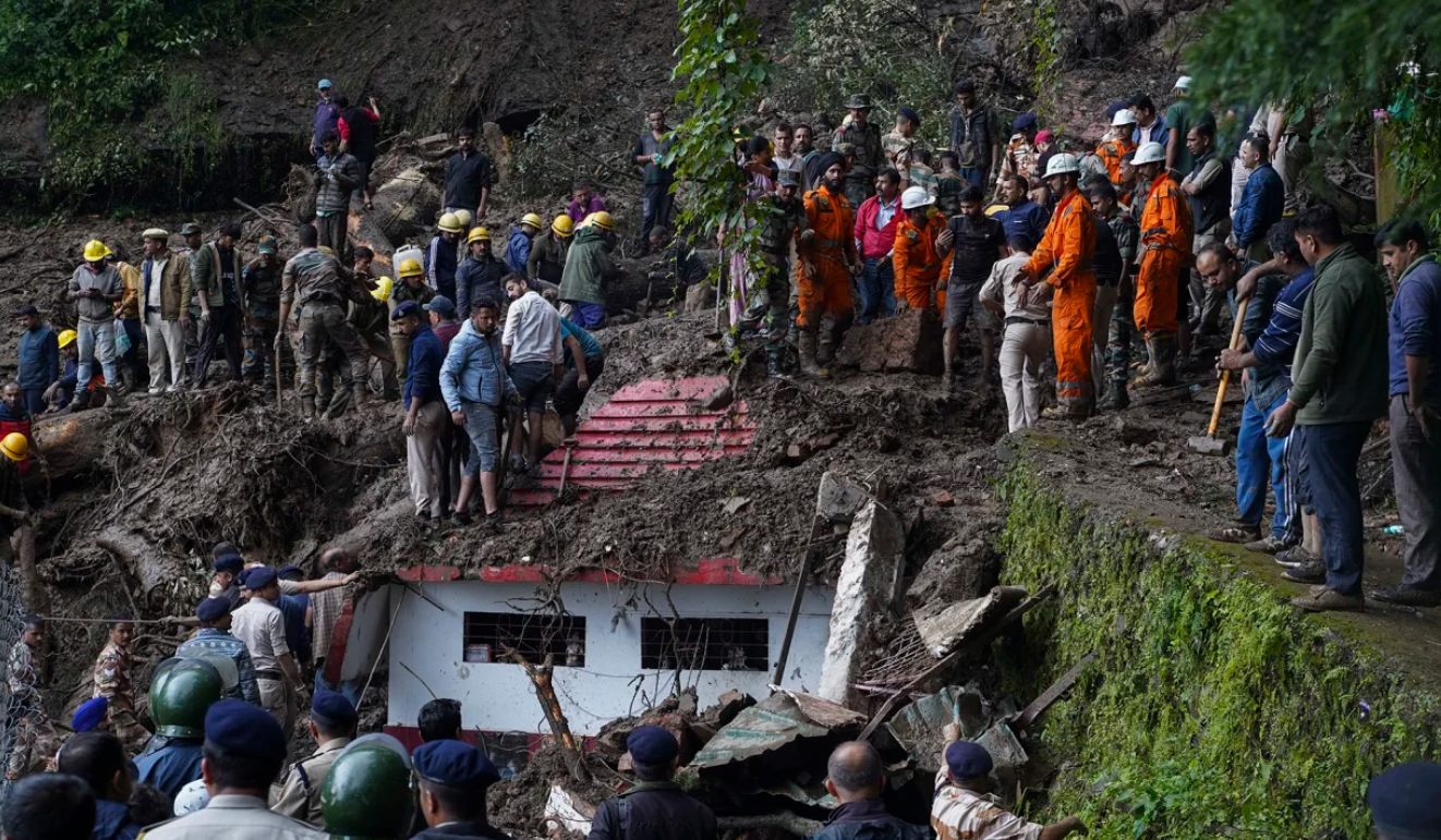 Heavy Rains Leave 25 Trapped and 16 Dead in Northern India As Temple Collapsed